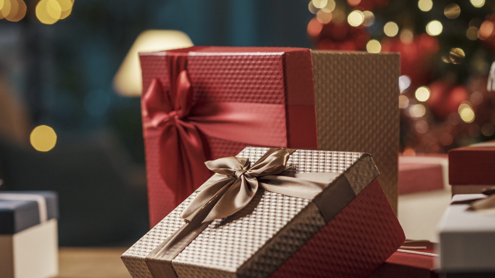 Be Top of Smart Minds: reach premium holiday consumers